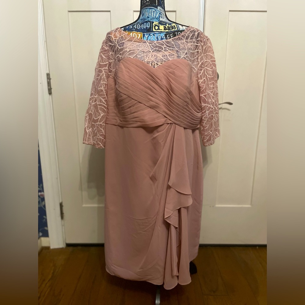 NWOT JJs House MOB Tea Length Dress